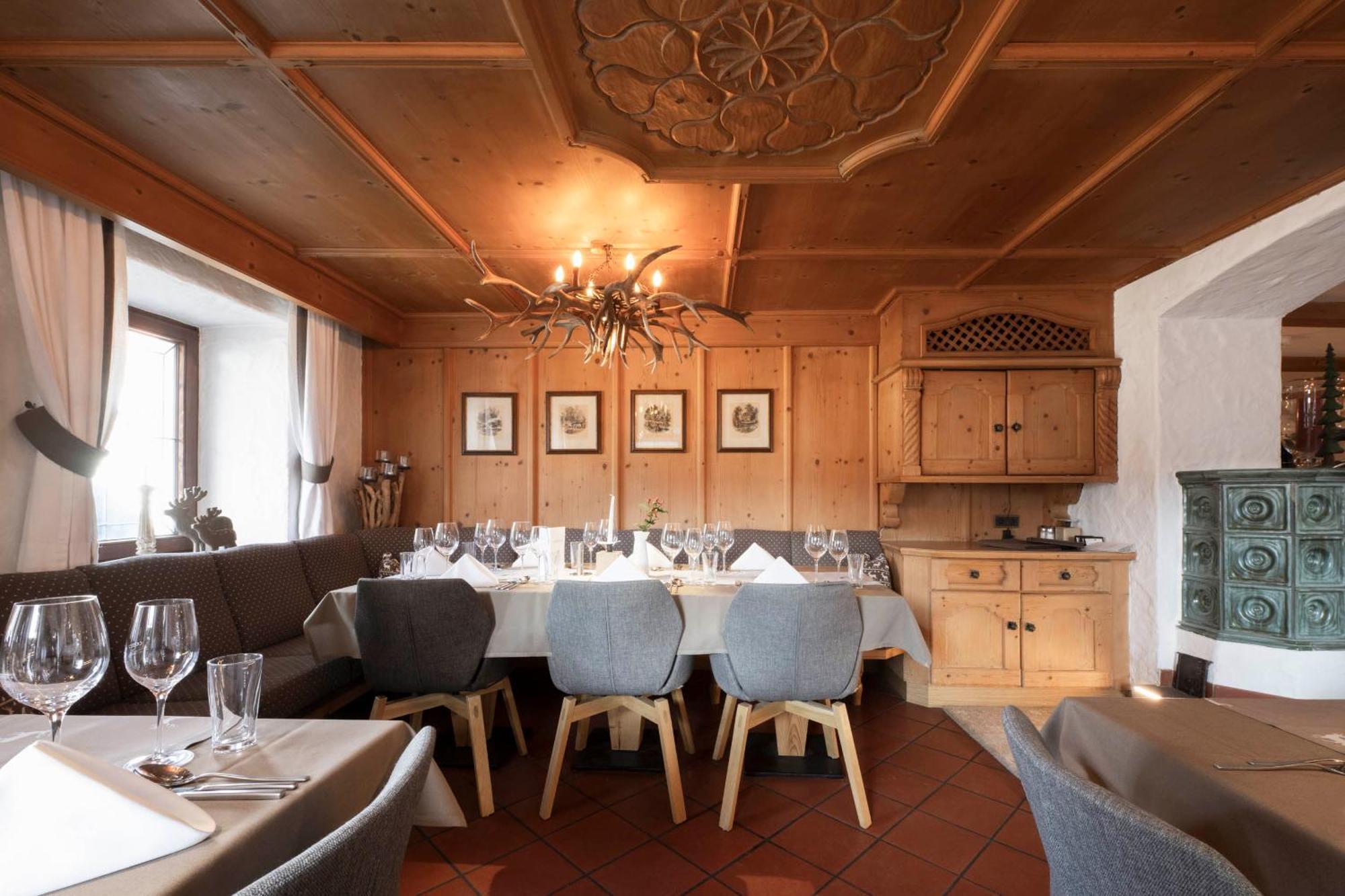 Hotel Alpenstolz 미에더스 외부 사진