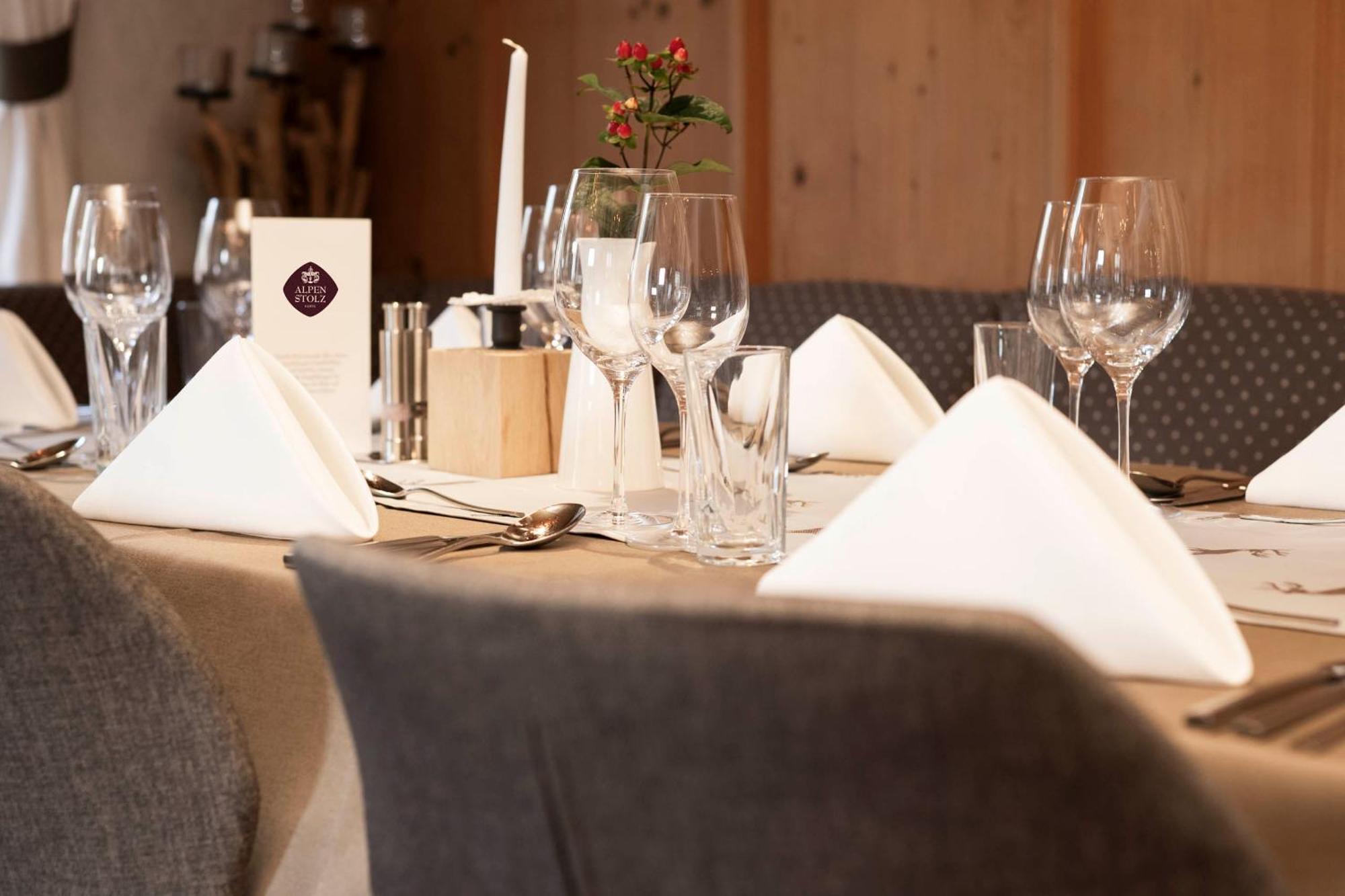 Hotel Alpenstolz 미에더스 외부 사진