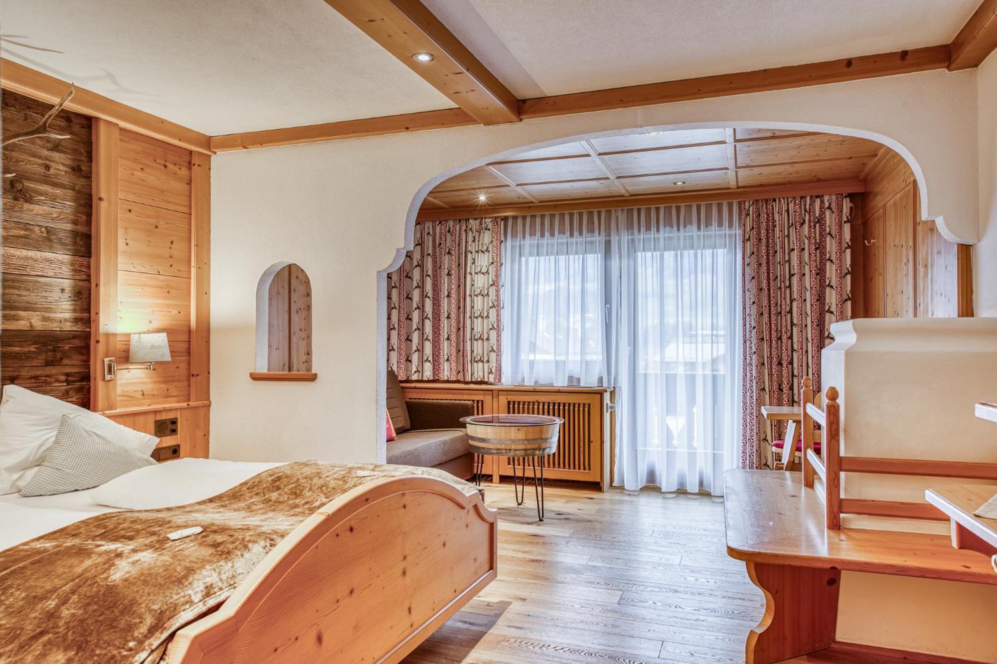 Hotel Alpenstolz 미에더스 객실 사진