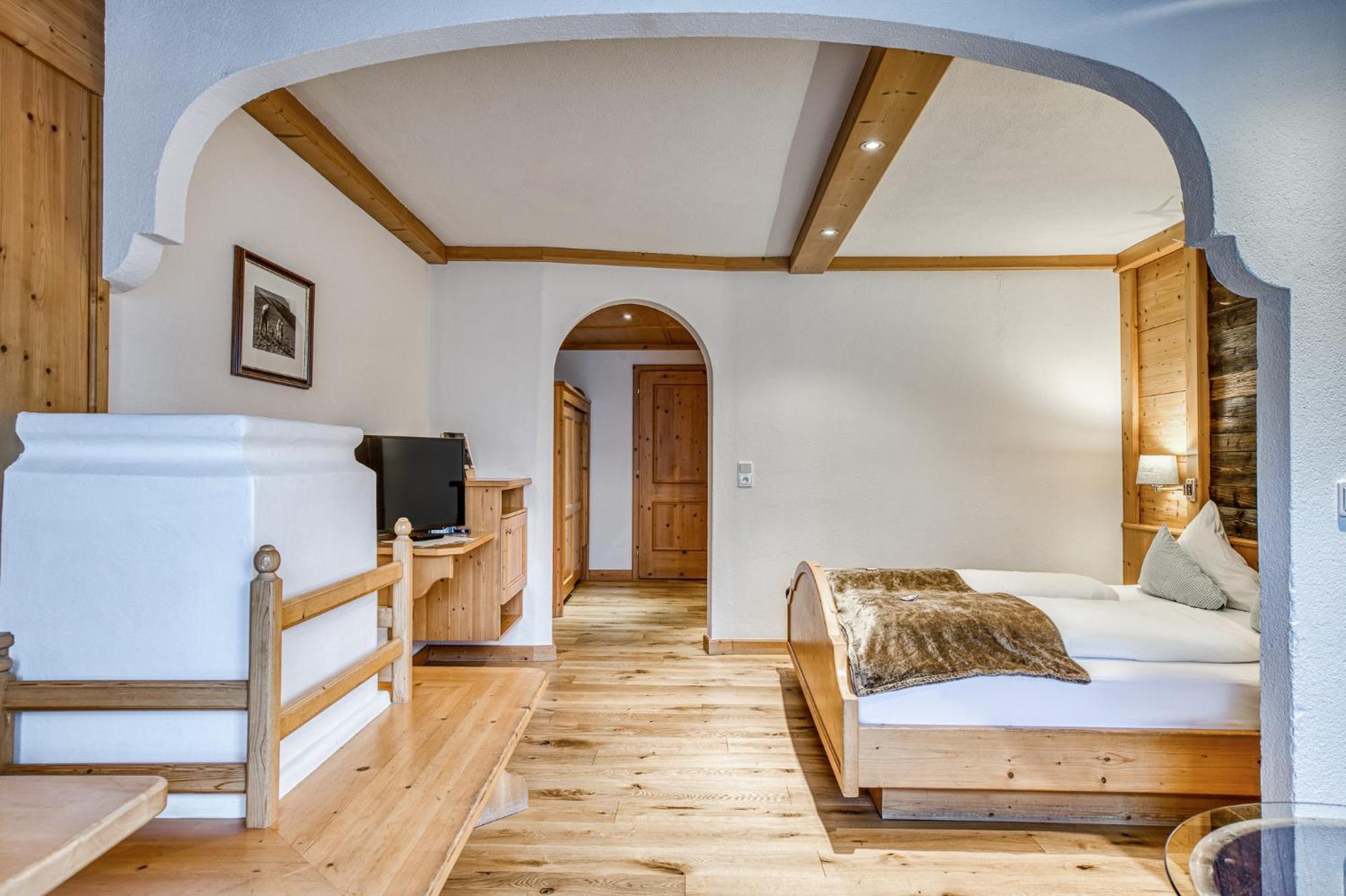 Hotel Alpenstolz 미에더스 객실 사진