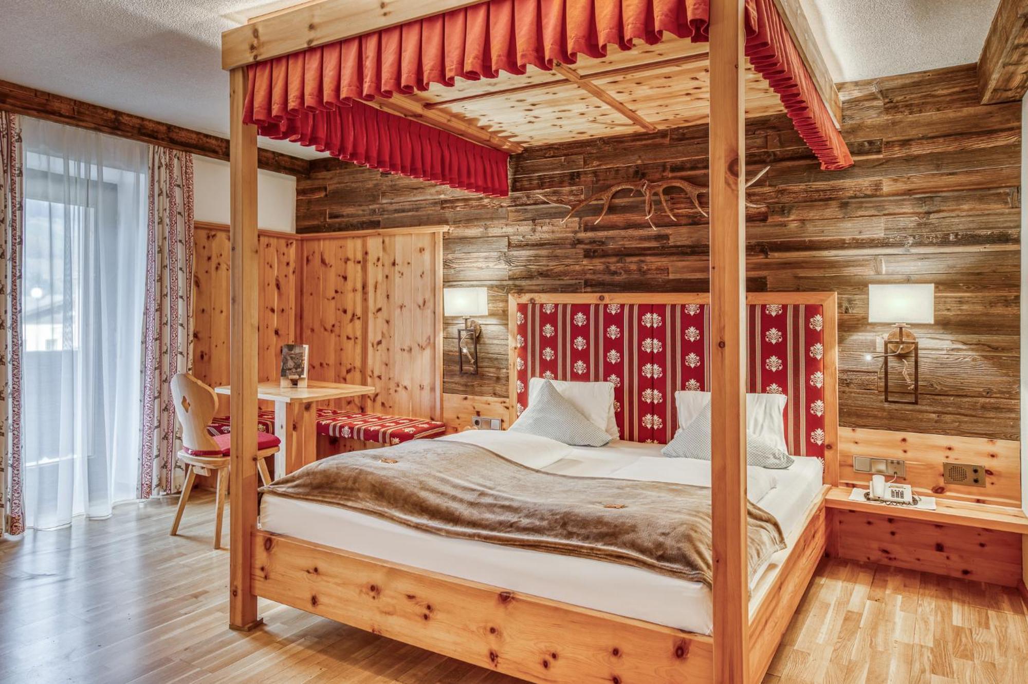 Hotel Alpenstolz 미에더스 객실 사진