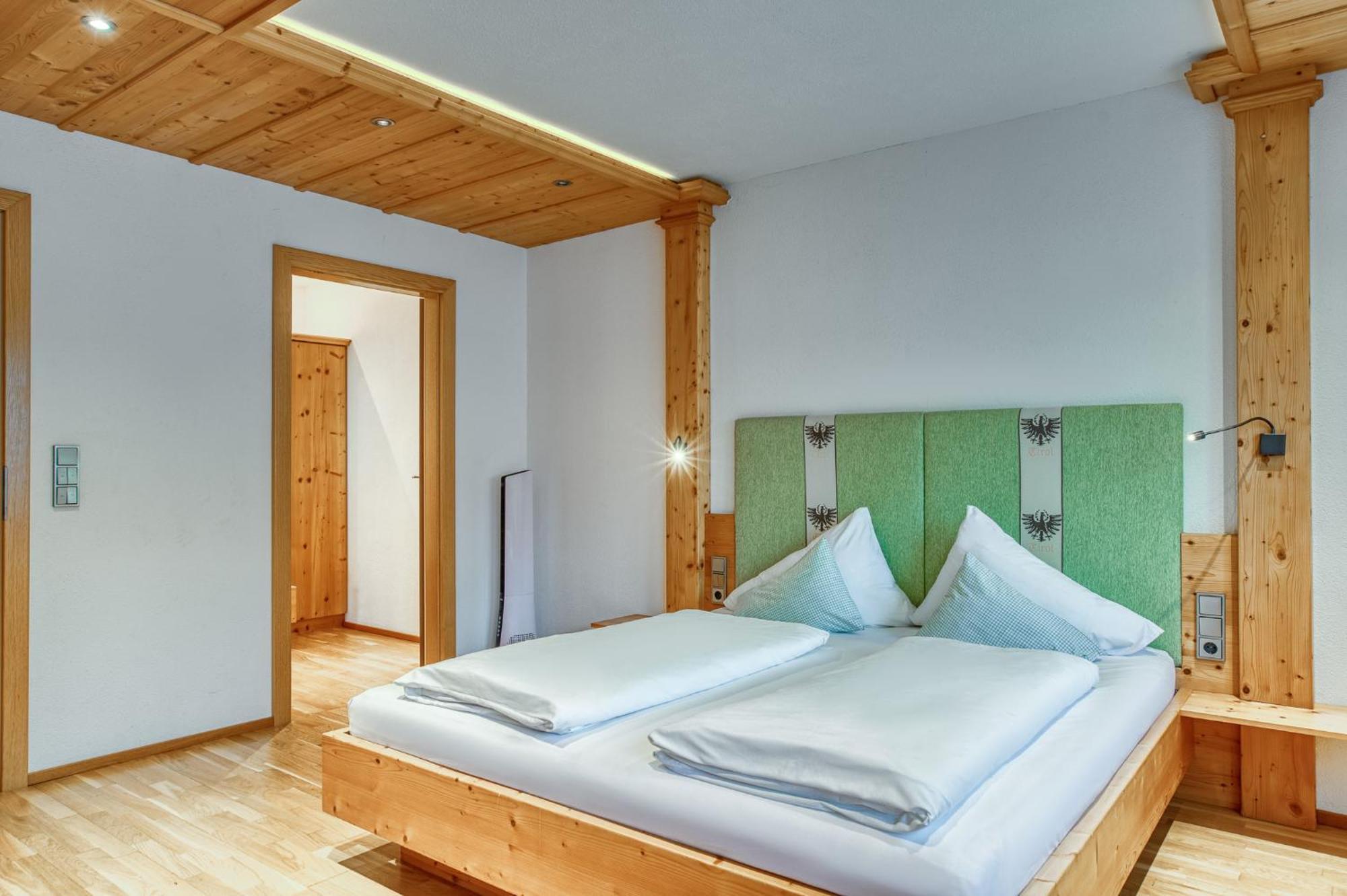 Hotel Alpenstolz 미에더스 객실 사진
