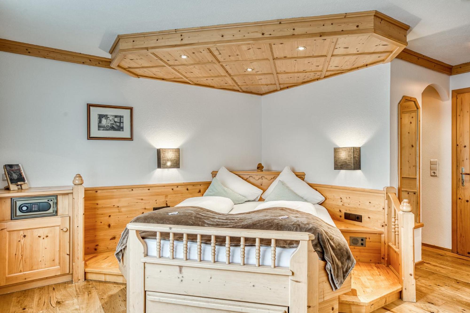 Hotel Alpenstolz 미에더스 객실 사진