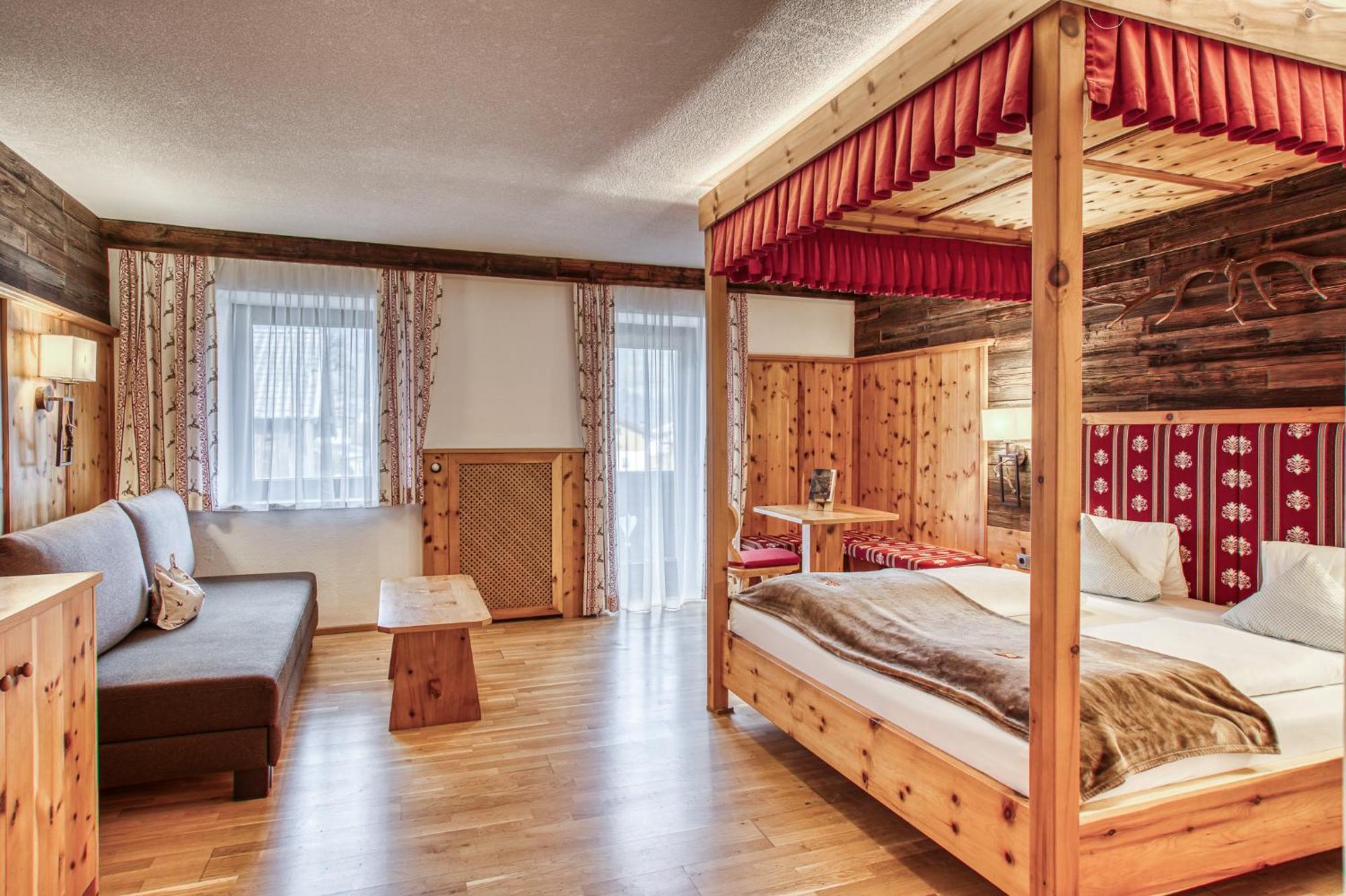 Hotel Alpenstolz 미에더스 외부 사진