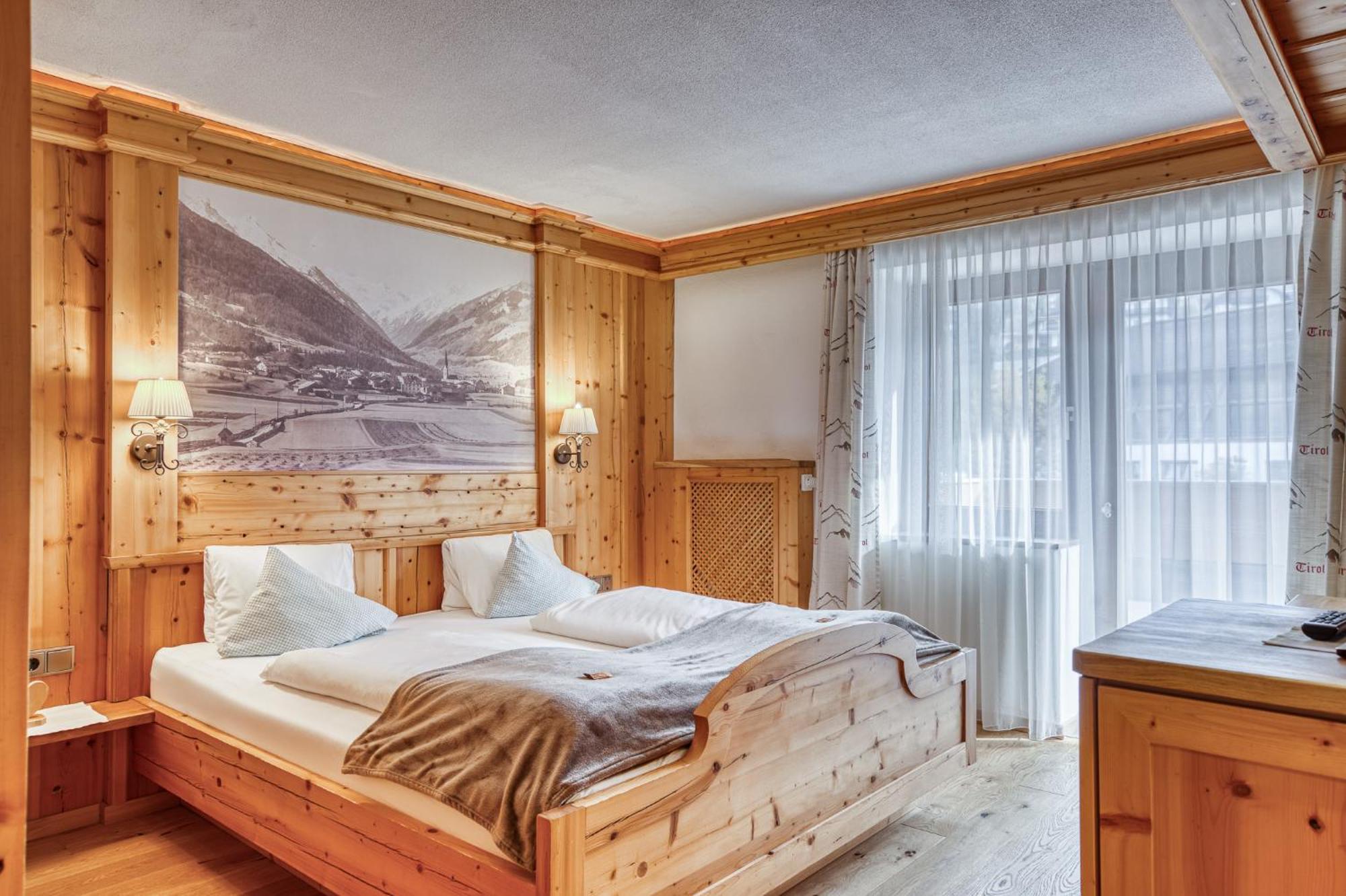 Hotel Alpenstolz 미에더스 외부 사진